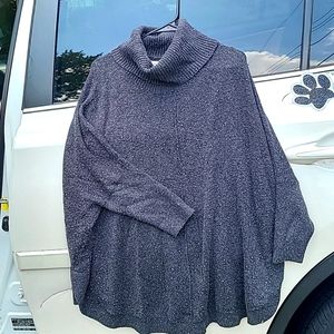 Loft L Grey 3/4 sleeve sweater with white speckles